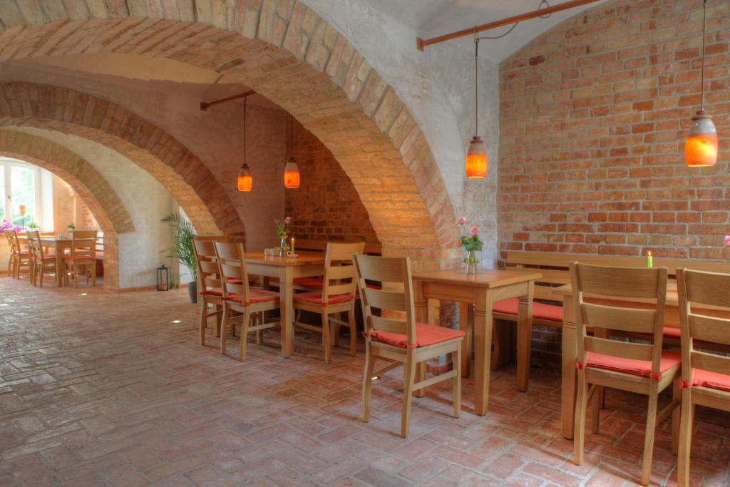 Hotel Gutshaus Parin - Bio- Und Gesundheitshotel Moor-Rolofshagen Ngoại thất bức ảnh