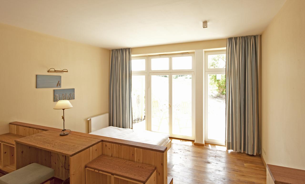 Hotel Gutshaus Parin - Bio- Und Gesundheitshotel Moor-Rolofshagen Ngoại thất bức ảnh