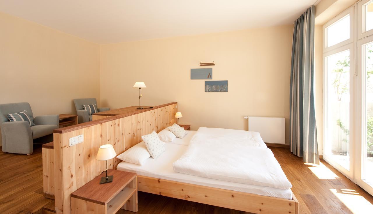 Hotel Gutshaus Parin - Bio- Und Gesundheitshotel Moor-Rolofshagen Ngoại thất bức ảnh